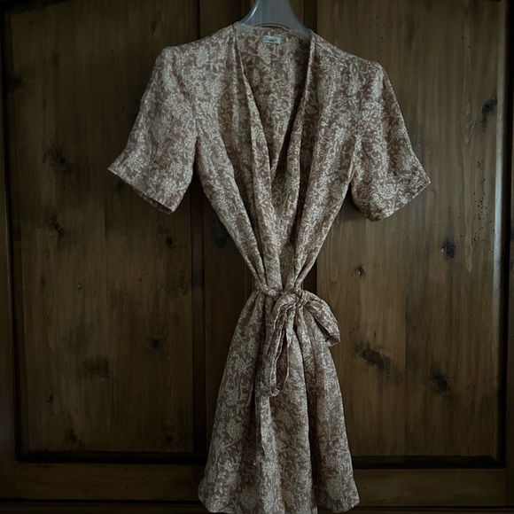 Ferhety  100% Linen Ashely Dress in Bronze Rivera flora Size XS - Picture 5 of 7